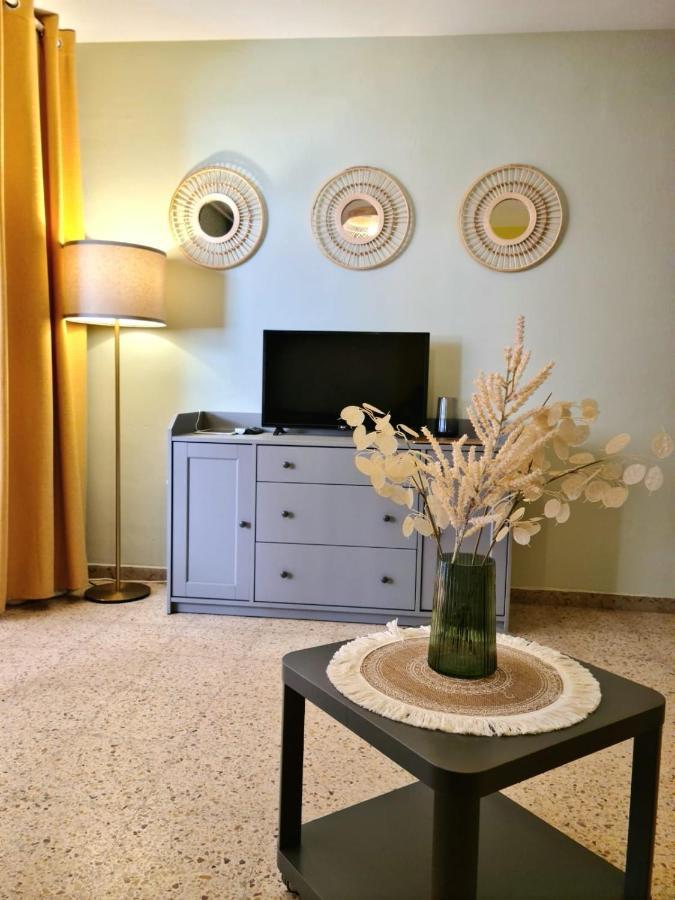 Mayor Apartament In Салоу Экстерьер фото